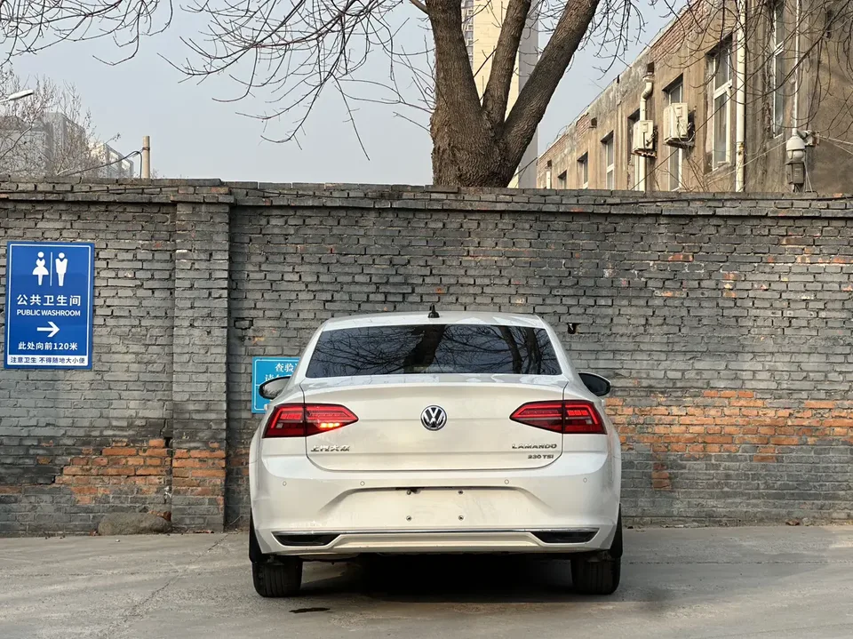 Volkswagen Lamando Lingdu 2021 230TSI DSG Fashion Edition 2022 — миниатюра 2