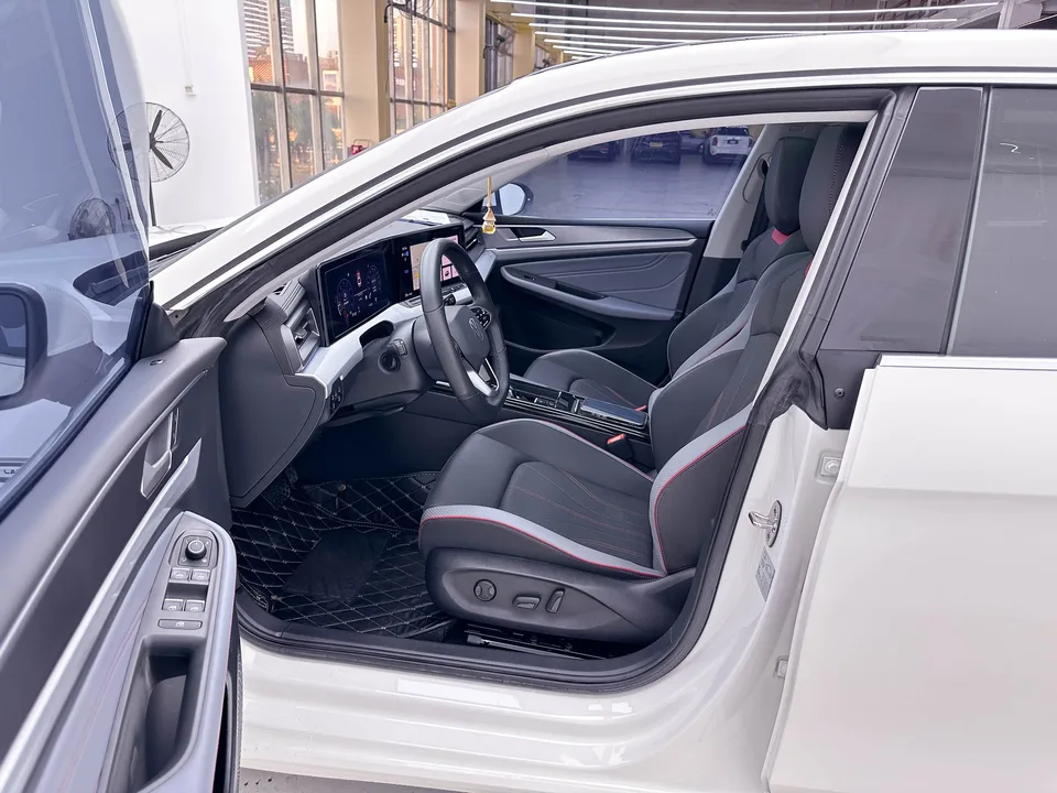 Volkswagen Lamando Lingdu Lingdu L 280TSI DSG Cool Edition 2023 — миниатюра 5