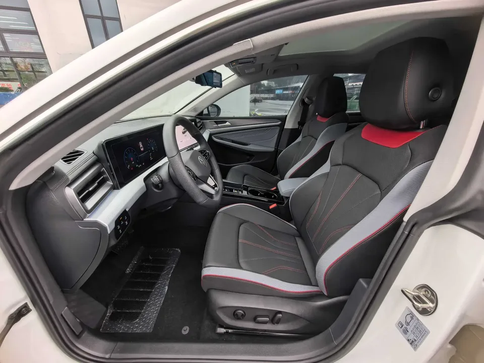Volkswagen Lamando 2024 Lingdu Lingdu L 280TSI DSG Cool Edition 2024 — миниатюра 3