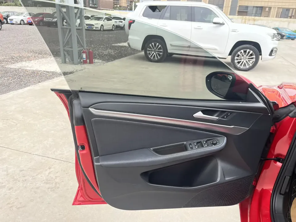 Volkswagen Lamando Lingdu L 280TSI DSG Hot Edition 2023 — миниатюра 5