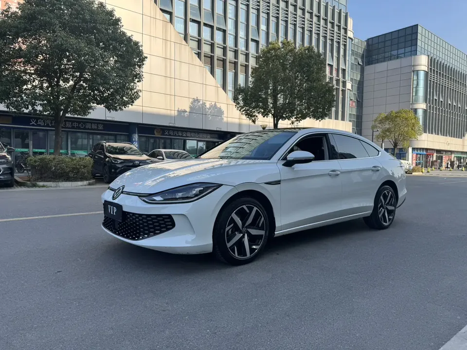 Volkswagen Lamando 2024 Lingdu Lingdu L 280TSI DSG Cool Edition 2024 — фото 1, купить с доставкой в Москву