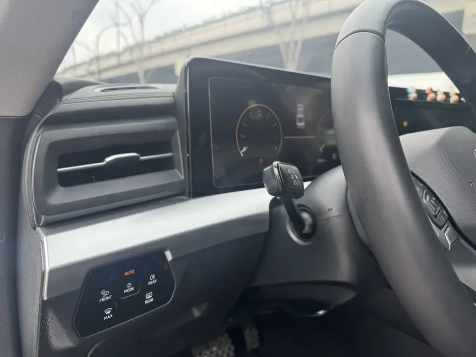 Volkswagen Lamando Lingdu Lingdu L 280TSI DSG Hot Edition 2022 — миниатюра 3