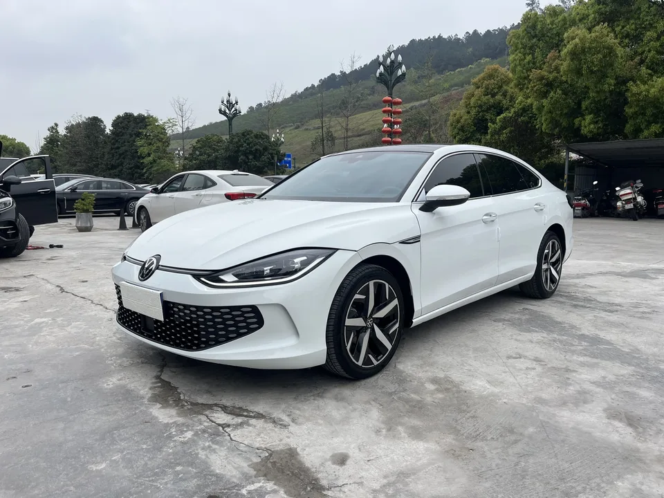 Volkswagen Lamando Lingdu 2024 2024 Lingdu Lingdu L 280TSI DSG Cool Edition 2024 — photo 1, buy with delivery to Moscow