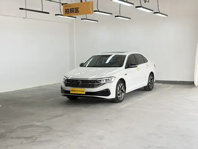 Volkswagen Sagitar 2022