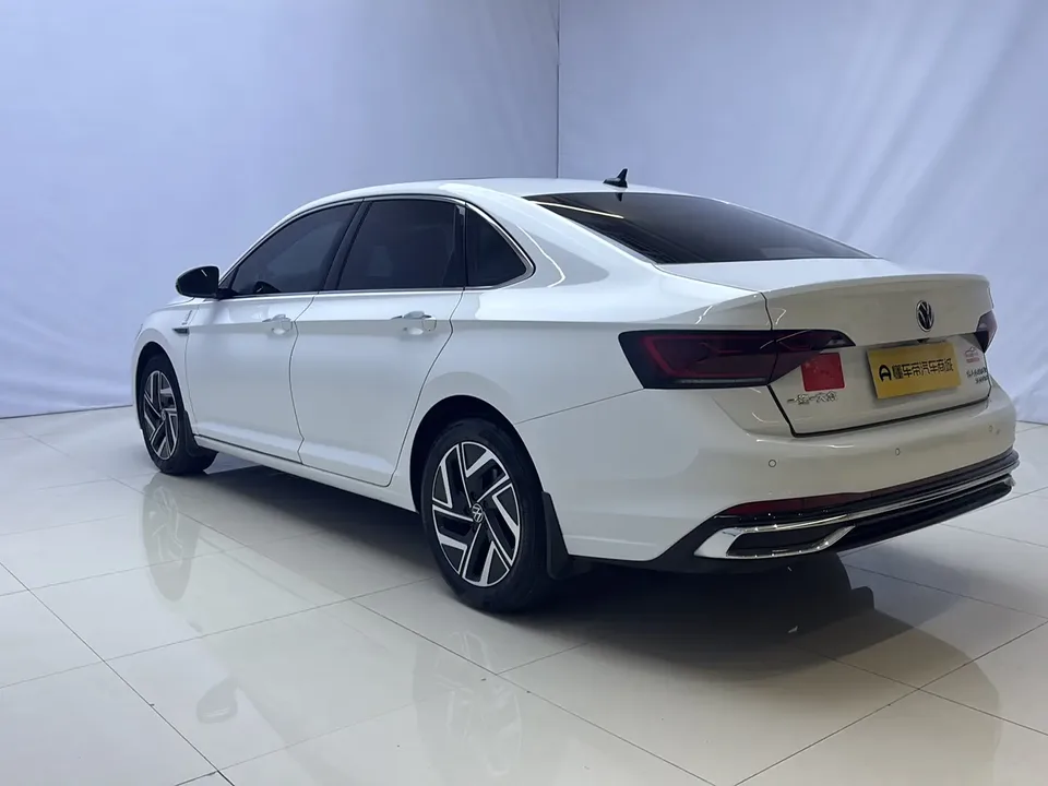 Volkswagen Sagitar Sagitar 300TSI DSG Beyond Edition 2024 — миниатюра 2