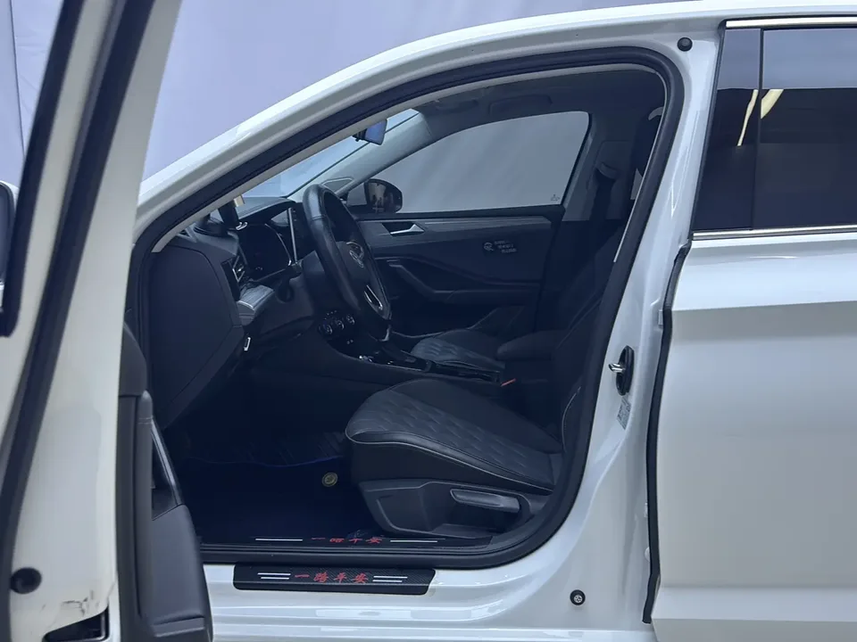 Volkswagen Sagitar Sagitar 300TSI DSG Beyond Edition 2024 — миниатюра 5