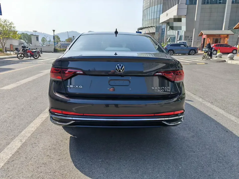 Volkswagen Sagitar 2023 Sagitar 300TSI DSG Beyond Edition 2024 — миниатюра 2