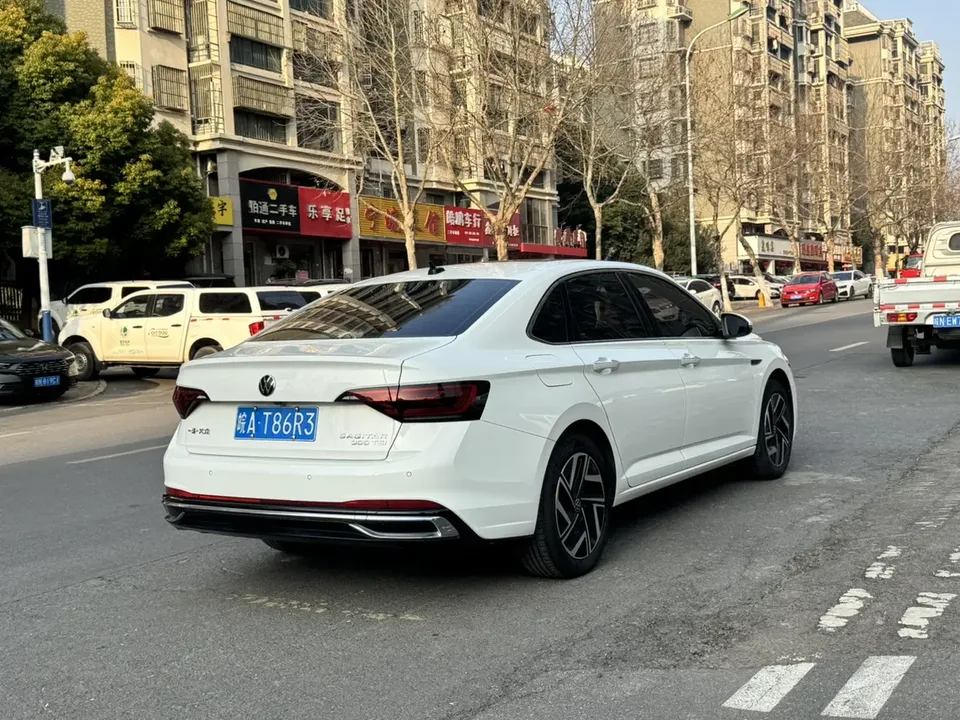 Volkswagen Sagitar 2023 Sagitar 300TSI DSG Beyond Edition 2023 — миниатюра 2
