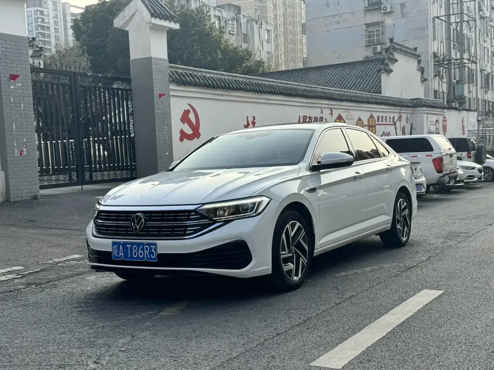 Volkswagen Sagitar 2023