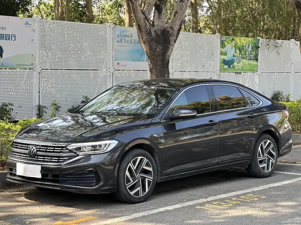 Volkswagen Sagitar 2023