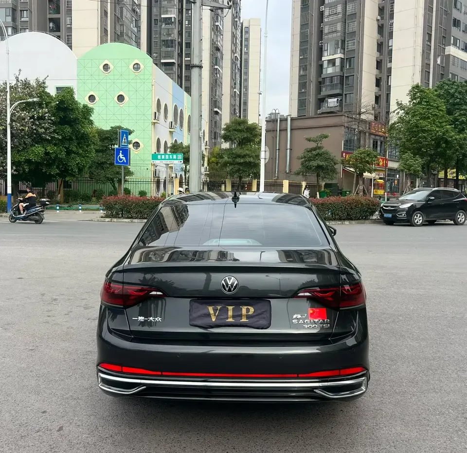 Volkswagen Sagitar Sagitar 2023 280TSI DSG Beyond Edition Plus 2023 — thumbnail 4