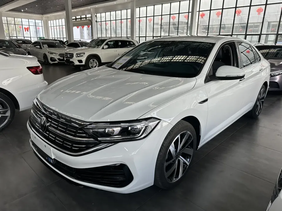 Volkswagen Sagitar 2025