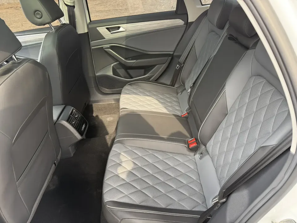 Volkswagen Sagitar 2023 Sagitar 280TSI DSG Beyond Edition 2022 — миниатюра 3