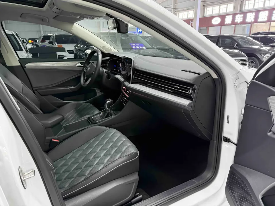 Volkswagen Sagitar 2023 Sagitar 280TSI DSG Beyond Edition Plus 2023 — миниатюра 4