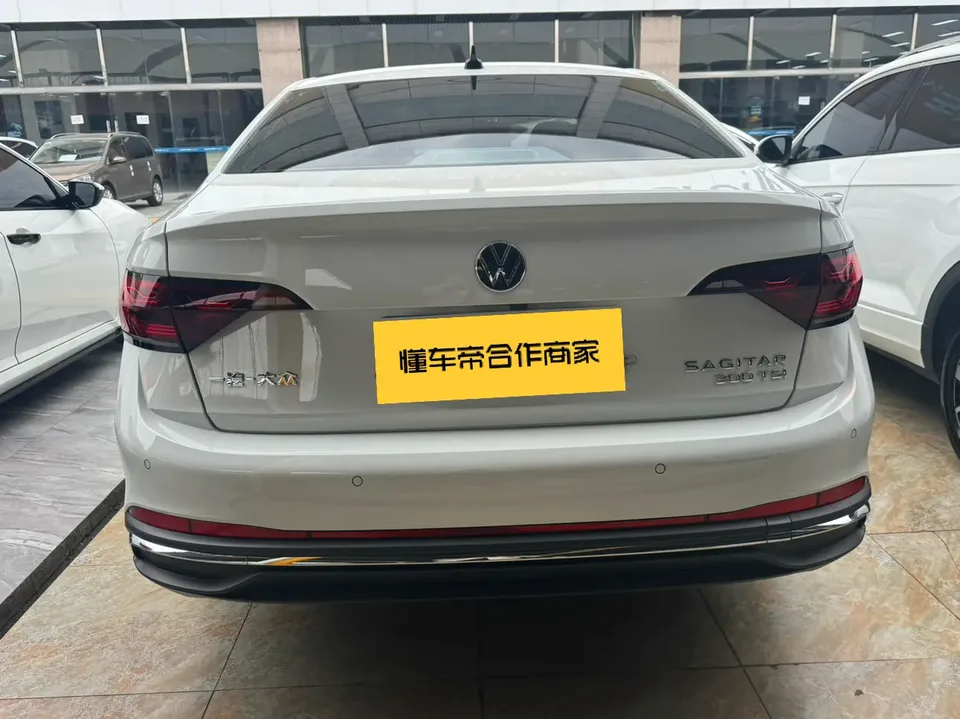 Volkswagen Sagitar 2023 Sagitar 300TSI DSG Excellence Edition 2024 — миниатюра 2