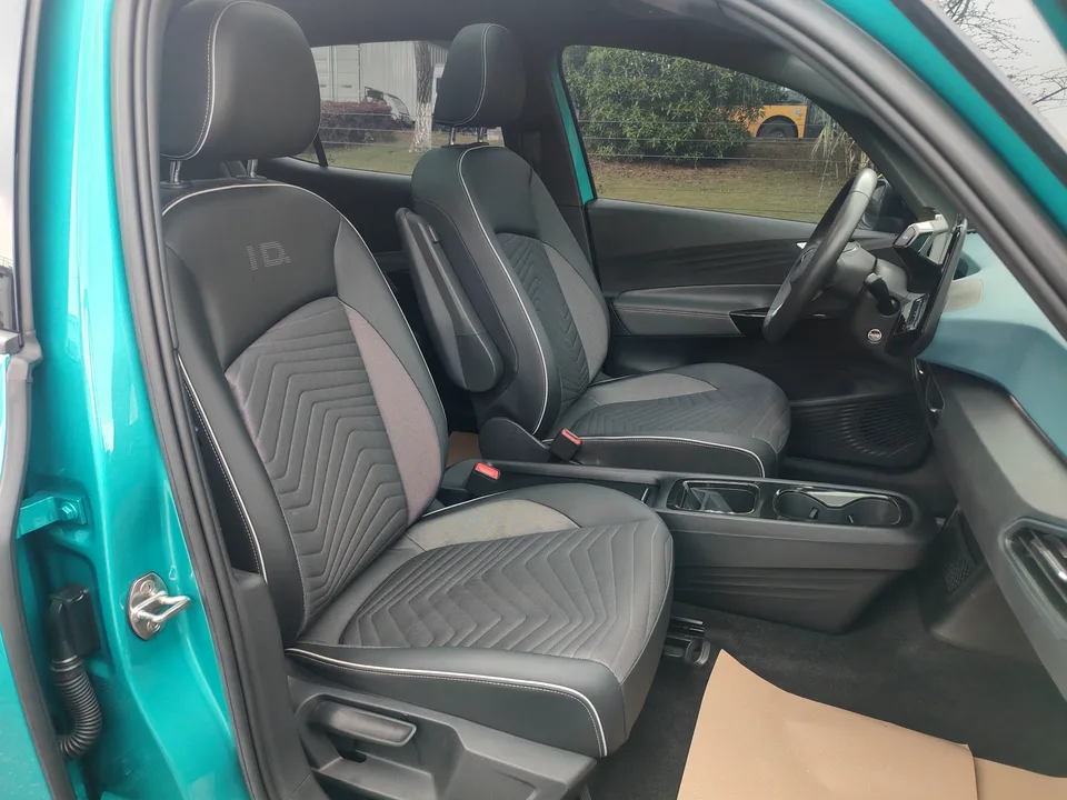 Volkswagen ID.3 Upgraded Pure Smart Edition 2023 — миниатюра 4