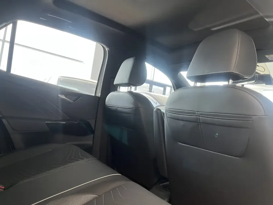 Volkswagen ID.3 Outstanding Edition 2024 — миниатюра 3