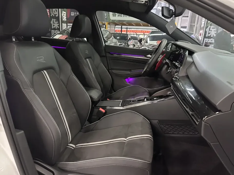 Volkswagen Golf Golf 2023 280TSI DSG R-Line Lite 2023 — миниатюра 4