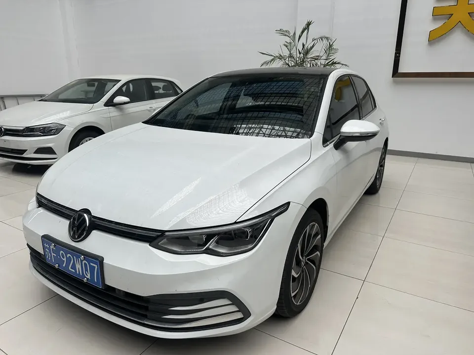 Volkswagen Golf Golf 2023 280TSI DSG Pro 2023 — фото 1, купить с доставкой в Москву