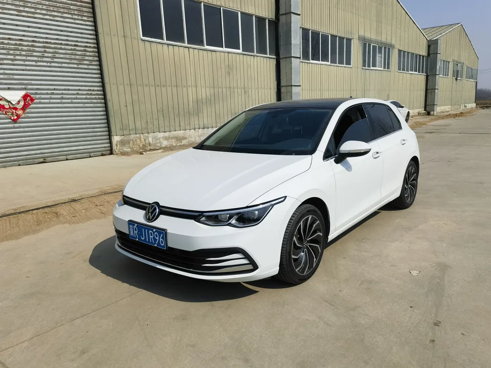 Volkswagen Golf golf 2021 280TSI DSG Pro 2022 — photo 1, buy with delivery to Moscow