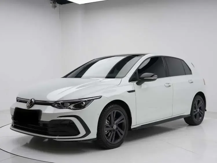 Volkswagen Golf Golf 2023 280TSI DSG R-Line Lite 2023 — фото 1, купить с доставкой в Москву