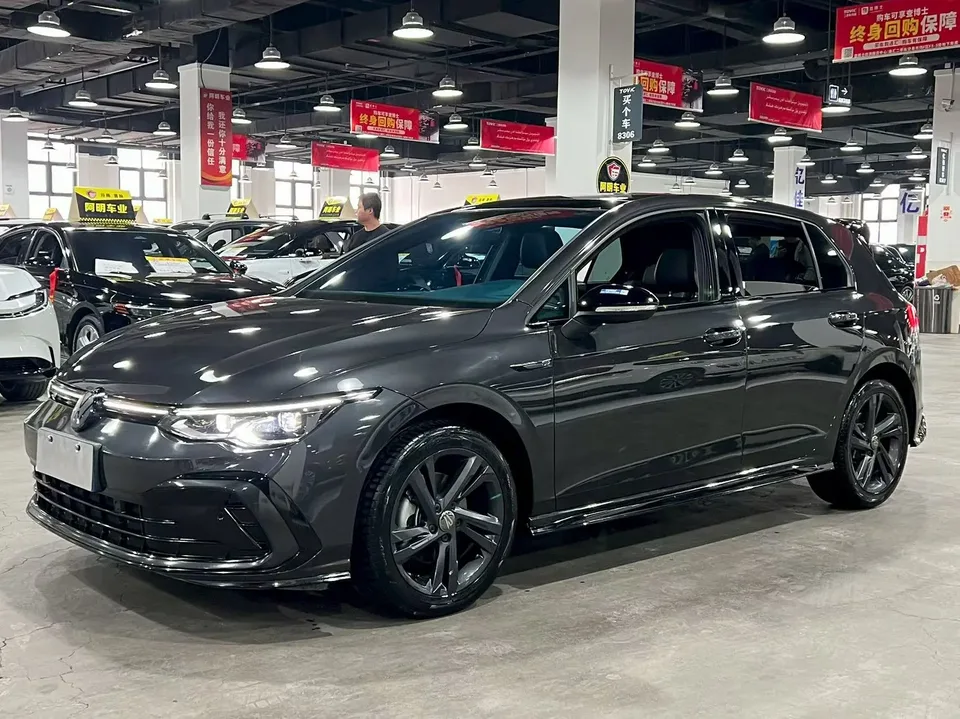 Volkswagen Golf 2024