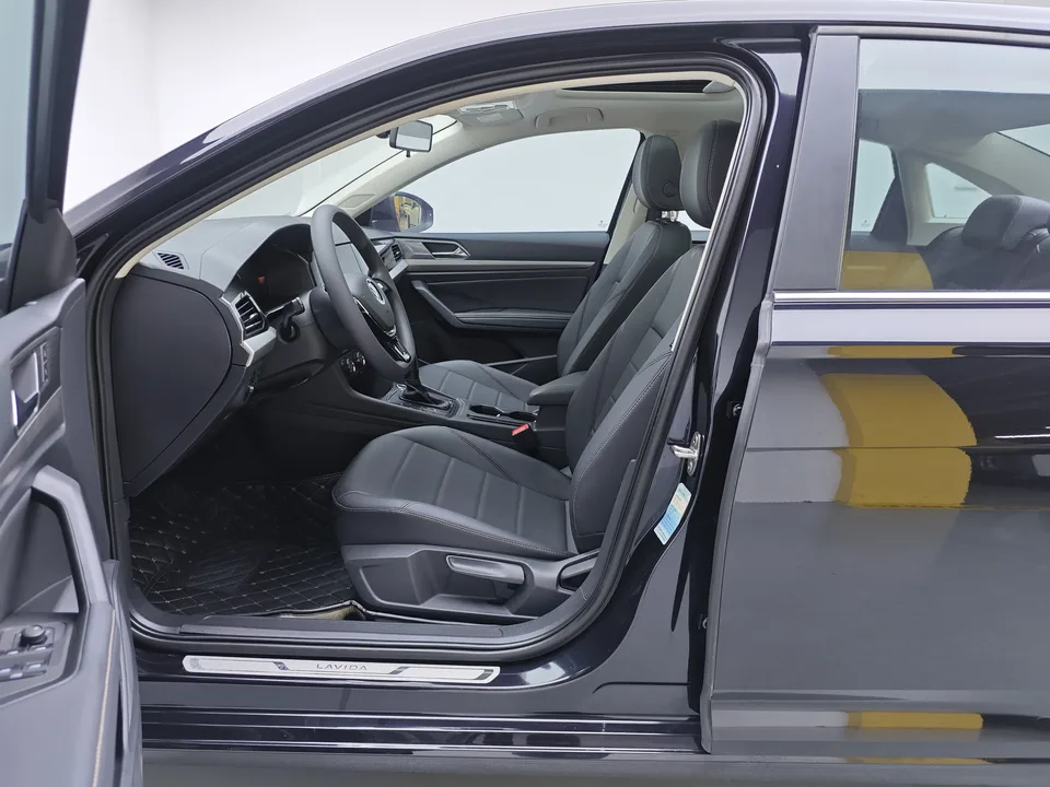Volkswagen Lavida Lavida 2021 1.5L Automatic Comfort Edition 2022 — миниатюра 5