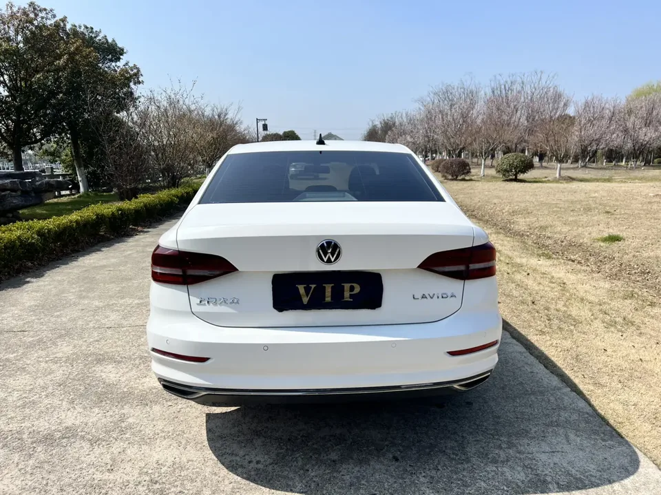 Volkswagen Lavida Lavida 2022 1.5L Automatic Comfort Edition 2022 — миниатюра 2