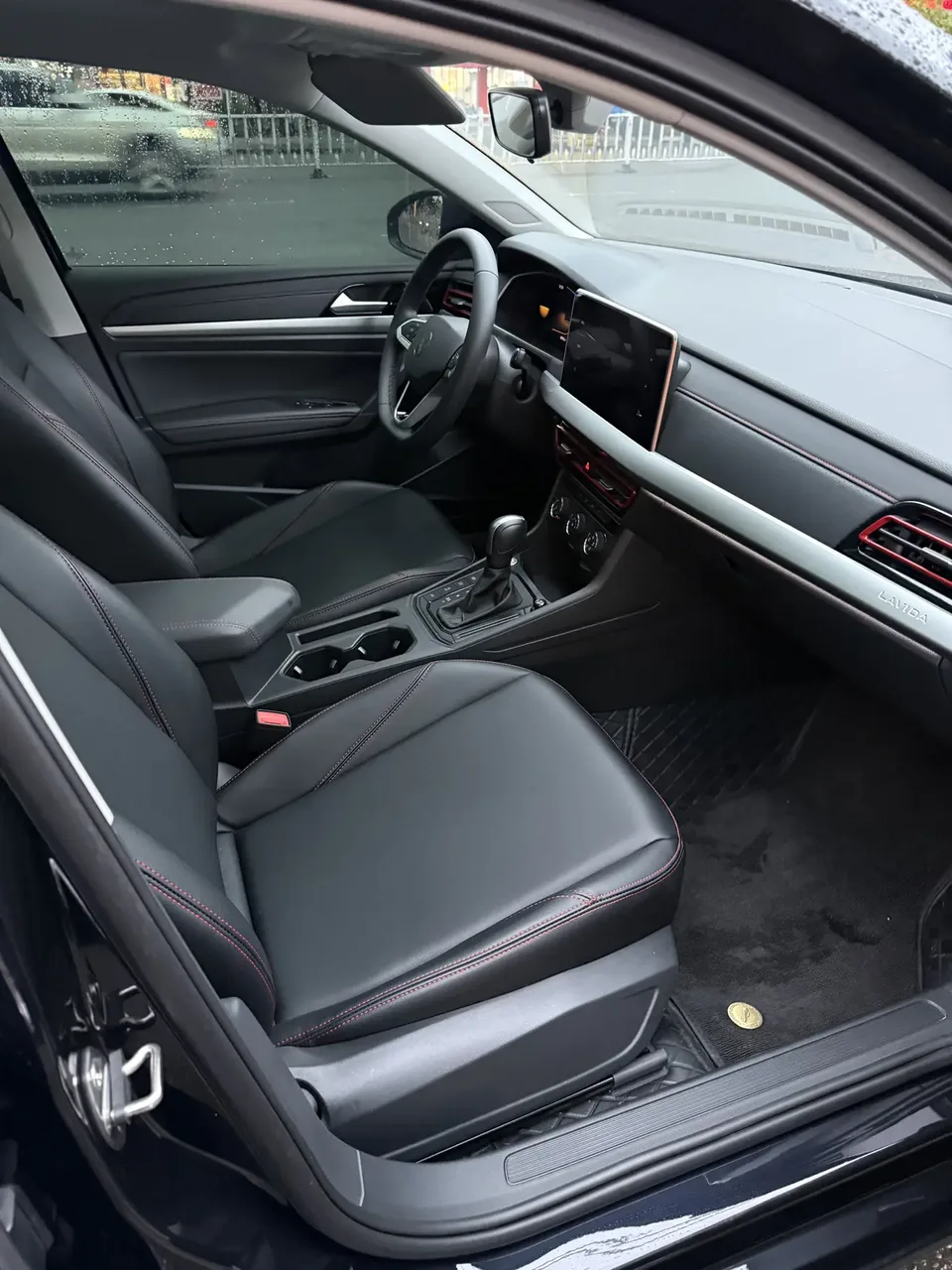 Volkswagen Lavida Lavida 2024 300TSI DSG Starry Sky Full Edition 2025 — миниатюра 2
