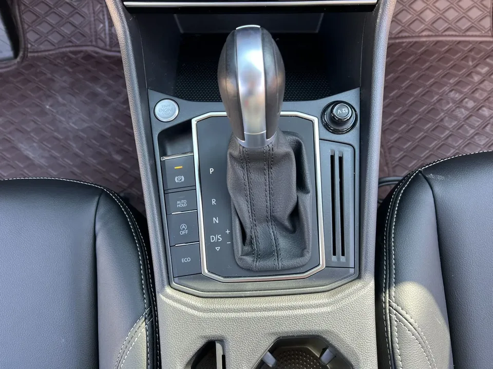 Volkswagen Lavida Lavida 2023 280TSI DSG Full Edition 2023 — миниатюра 4