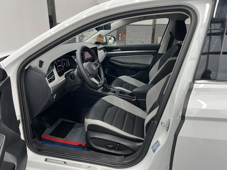 Volkswagen Bora 300TSI DSG Premium Edition 2023 — миниатюра 5