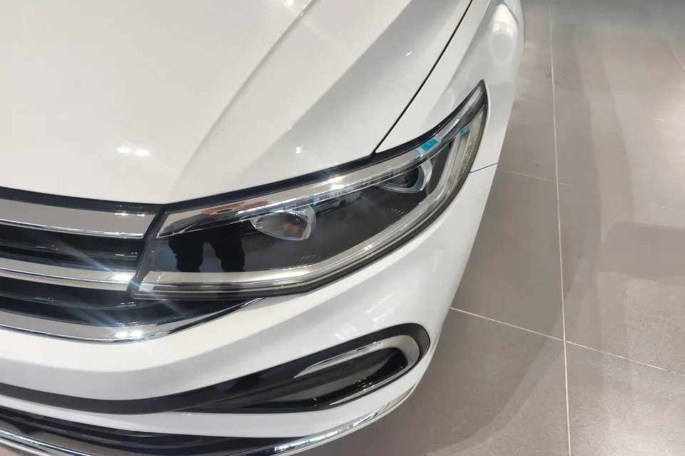 Volkswagen Bora 300TSI DSG Premium Edition 2024 — миниатюра 2
