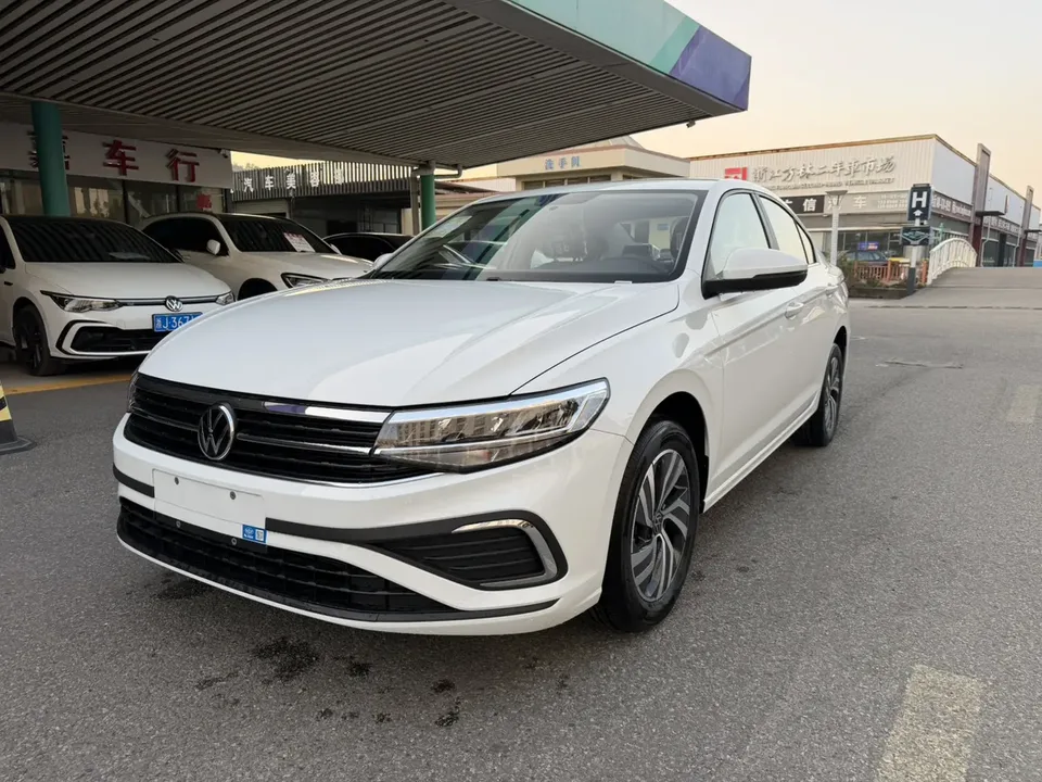 Volkswagen Bora Bora 2025 200TSI DSG Joyride Navigation Edition 2026 — фото 1, купить с доставкой в Москву