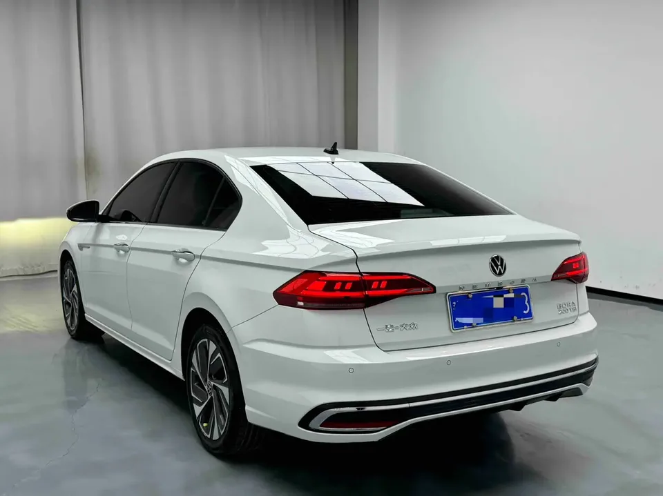 Volkswagen Bora Bora 2023 200TSI DSG Intelligent Driving PRO Edition 2022 — thumbnail 2