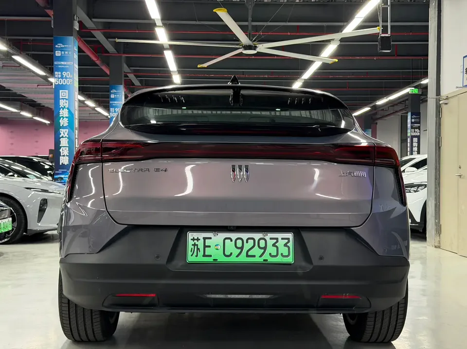 Buick E4 Premium Edition 2026 — миниатюра 3