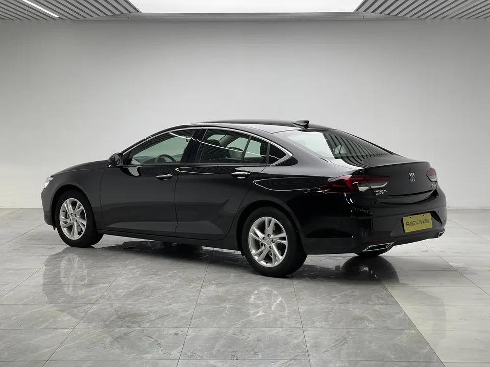 Buick Majesty Regal 2024 25T Super Edition 2024 — миниатюра 2