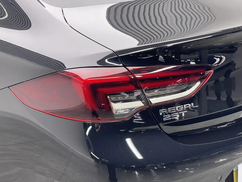 Buick Majesty Regal 2024 25T Super Edition 2024 — миниатюра 4