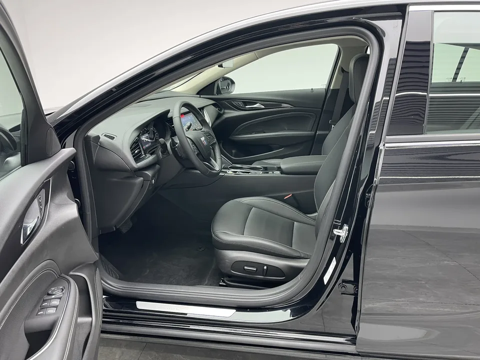 Buick Majesty Regal 2024 25T Super Edition 2024 — миниатюра 5