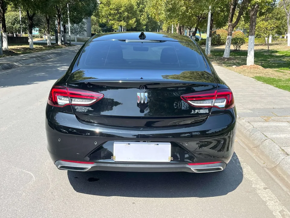 Buick Majesty Regal 2024 25T Super Edition 2024 — миниатюра 2