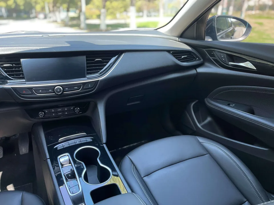 Buick Majesty Regal 2024 25T Super Edition 2024 — миниатюра 3