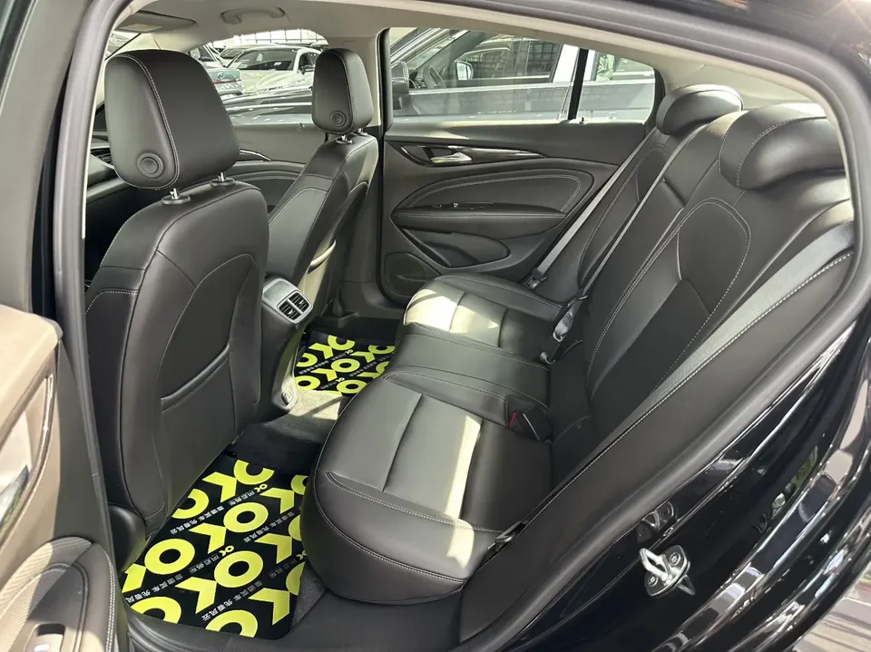 Buick Majesty Regal 2024 facelift 25T Super Edition 2025 — миниатюра 3