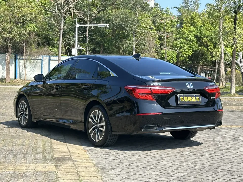 Honda Inspire 2022 Insignia Hybrid 2.0L Net Smart Edition 2023 — миниатюра 5