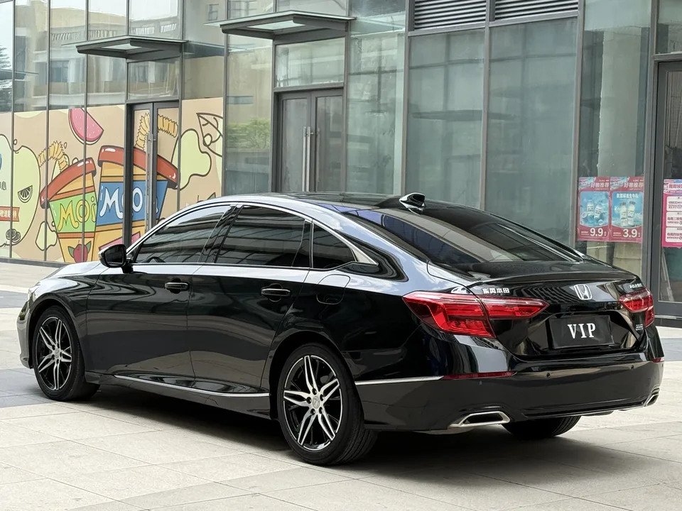 Honda Inspire 2022 Insignia 260TURBO Fine Edition 2023 — миниатюра 2