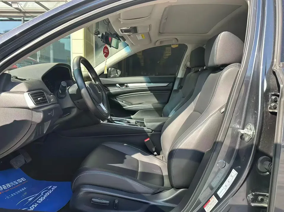 Honda Accord Accord 2022 260TURBO Deluxe Edition 2022 — миниатюра 3