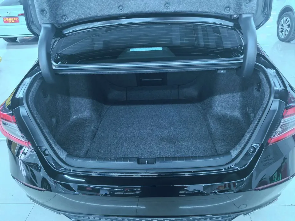 Honda Accord Accord 2022 260TURBO Deluxe Edition 2022 — миниатюра 5