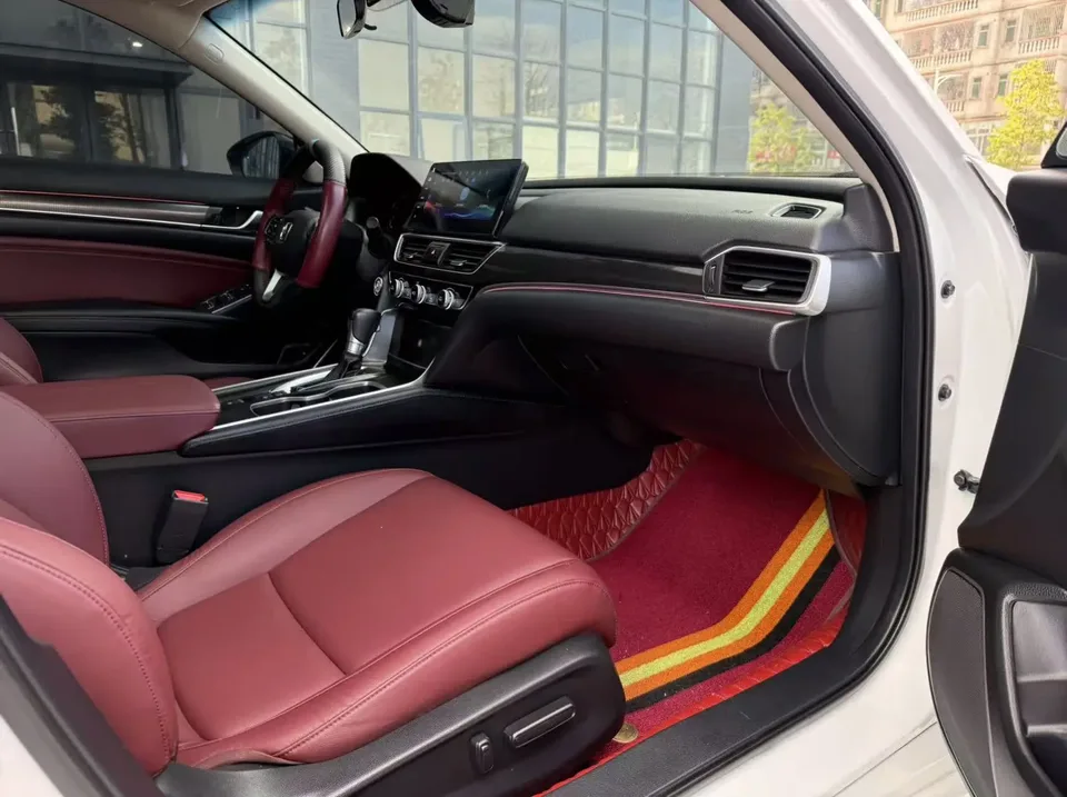 Honda Accord Accord 2022 260TURBO Comfort Edition 2022 — миниатюра 4