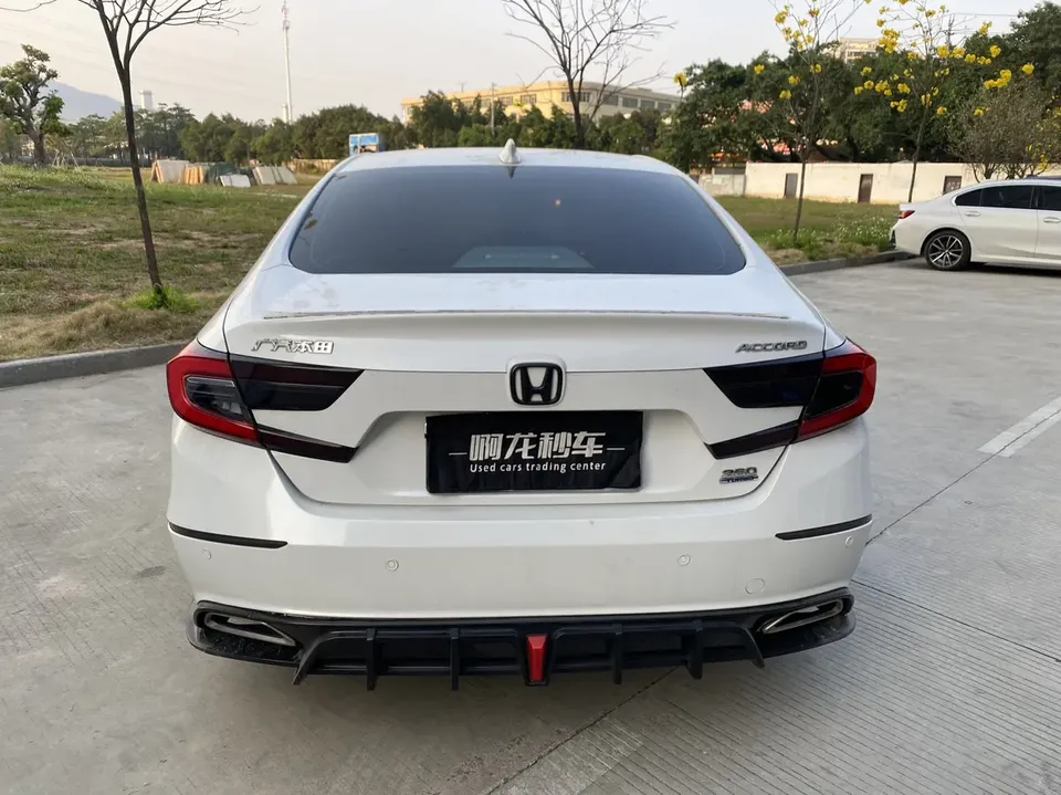 Honda Accord Accord 2022 260TURBO Deluxe Edition 2023 — миниатюра 2
