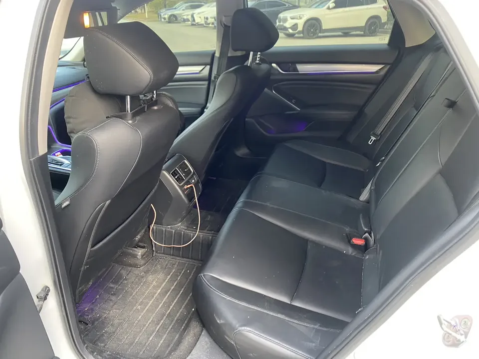 Honda Accord Accord 2022 260TURBO Deluxe Edition 2023 — миниатюра 3