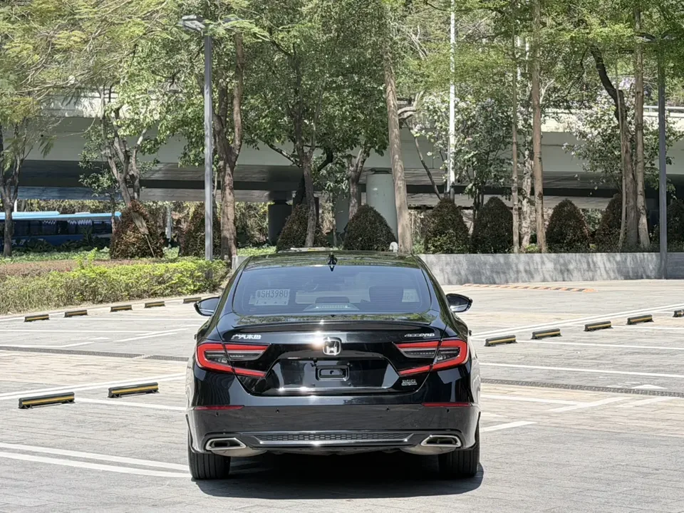 Honda Accord 2022 Accord 260TURBO Fantasy Night Premium Edition 2022 — миниатюра 2