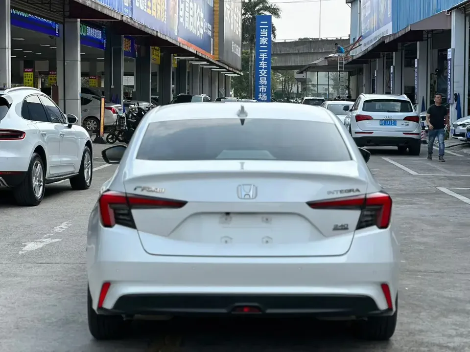 Honda Integra 240TURBO CVT Leading Edition 2023 — миниатюра 2